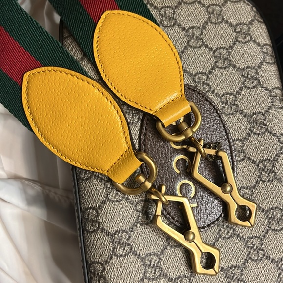 Gucci Crossbody Bag - Picture 8 of 11